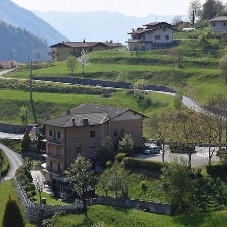 B&B La Vittoria Crone Bagian luar foto