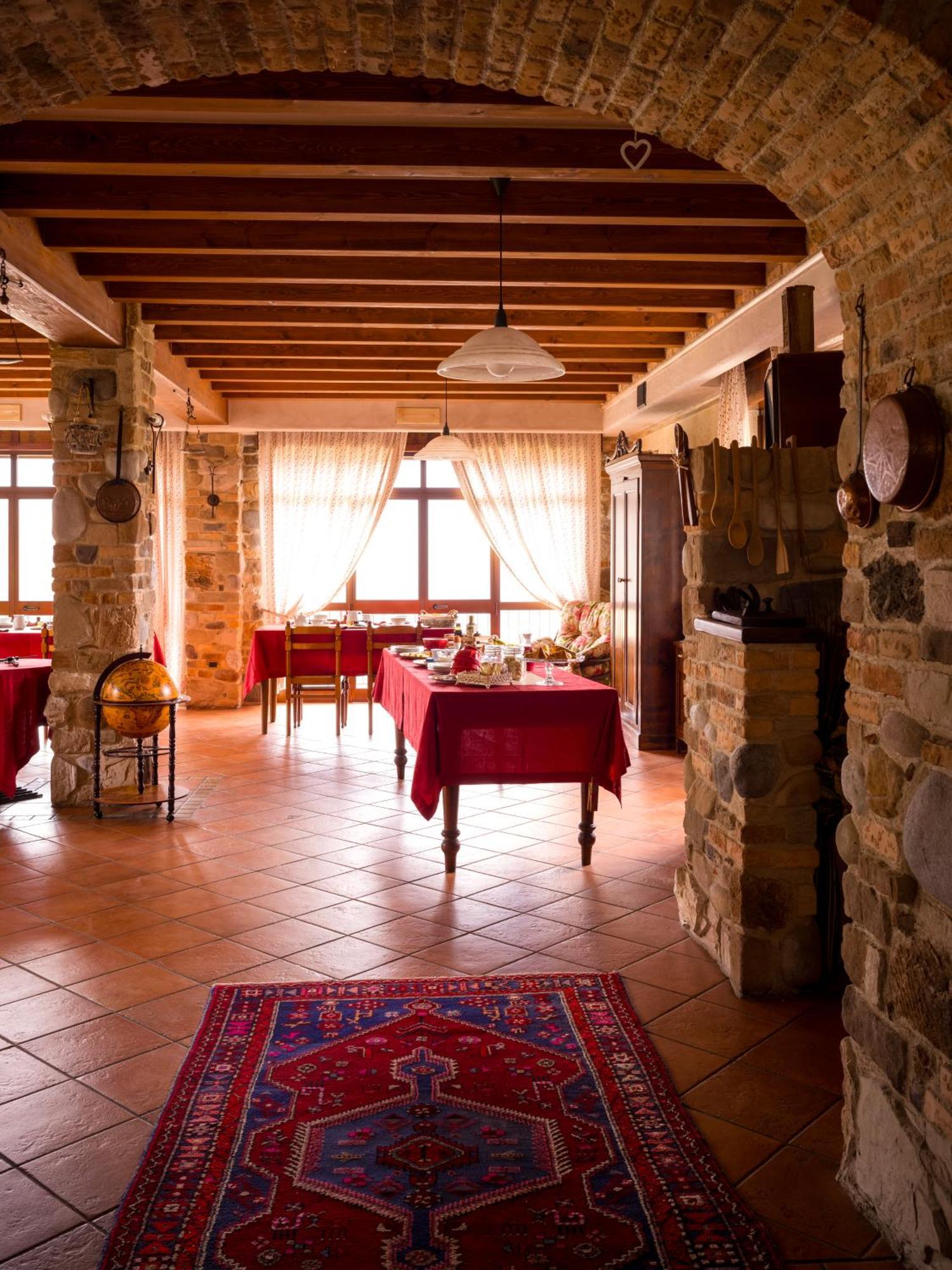 B&B La Vittoria Crone Bagian luar foto