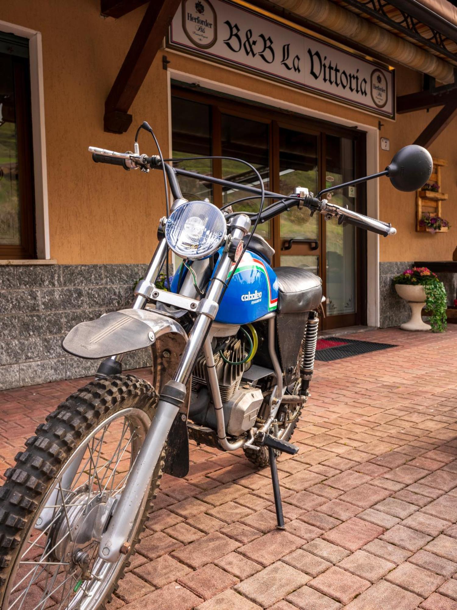B&B La Vittoria Crone Bagian luar foto